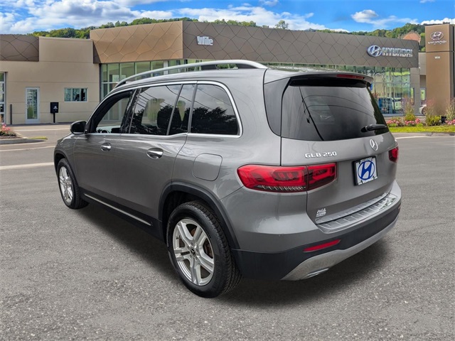 Vehicle image 7 of 46