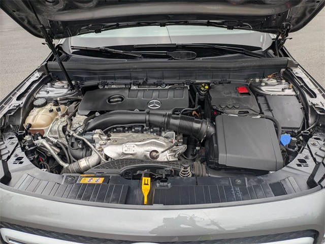Vehicle image 37 of 46