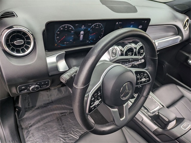 Vehicle image 16 of 46
