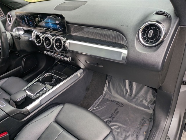 Vehicle image 36 of 46