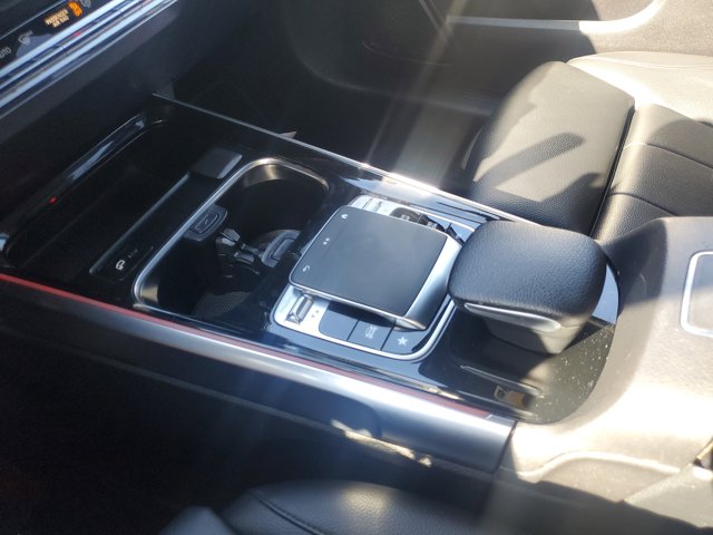 2021 Mercedes-Benz GLB 250 Image 25 of 33