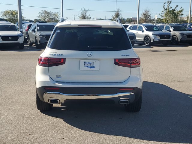 2021 Mercedes-Benz GLB 250 Image 7 of 33