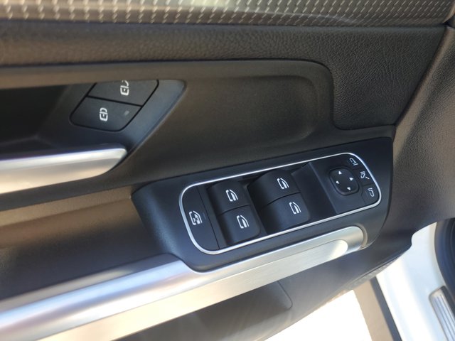 2021 Mercedes-Benz GLB 250 Image 33 of 33