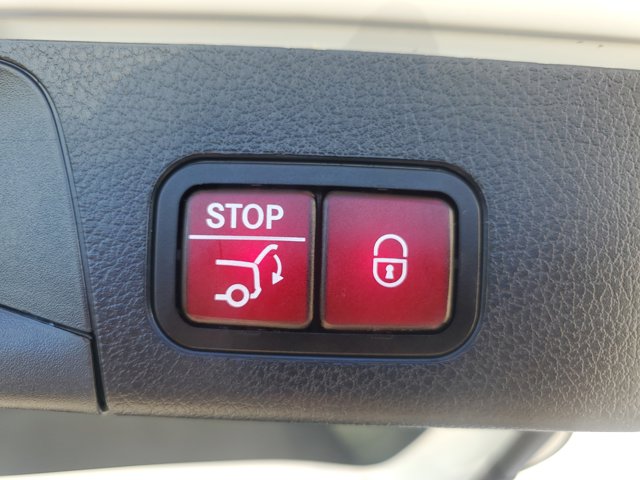 2021 Mercedes-Benz GLB 250 Image 30 of 33