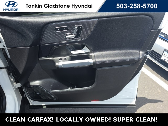 Vehicle image 15 of 27
