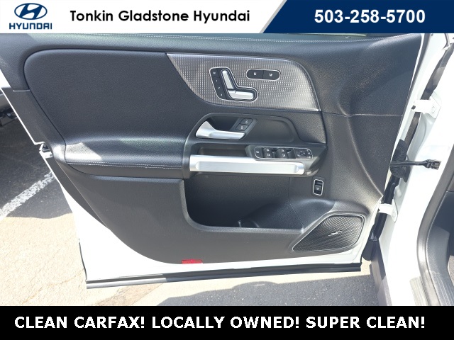 Vehicle image 23 of 27