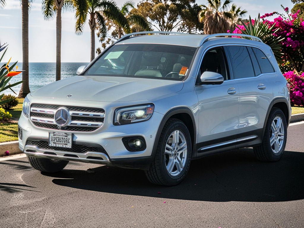 2021 Mercedes-Benz GLB 250 Image 1 of 48