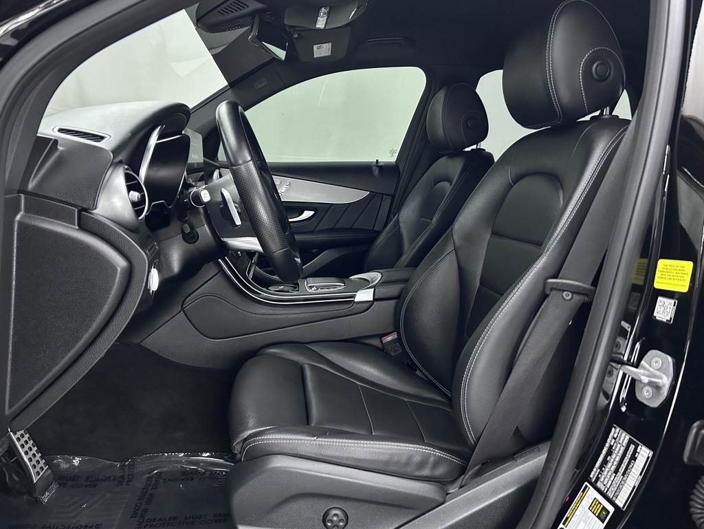 Vehicle image 22 of 69