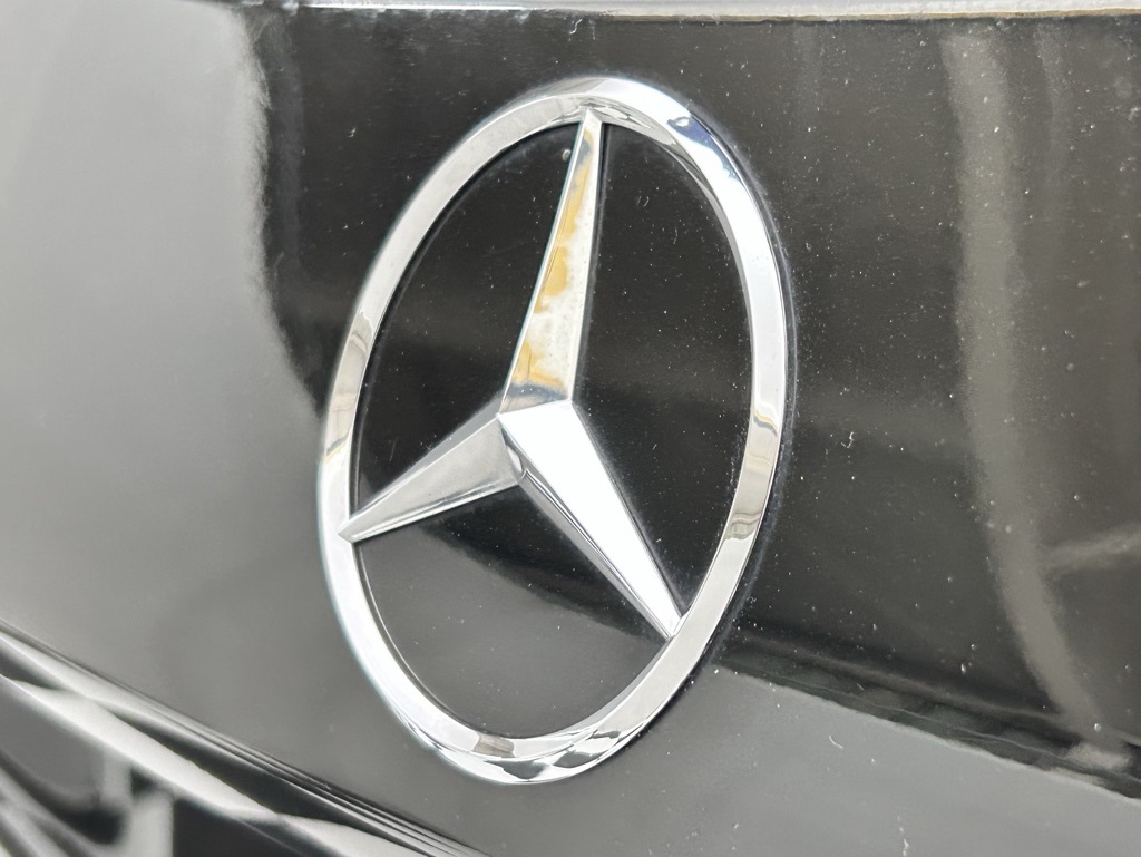 Vehicle image 10 of 69