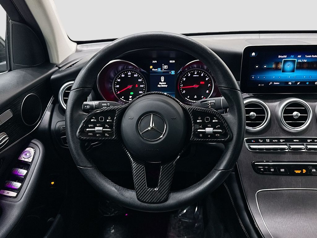 2021 Mercedes-Benz GLC 300 Image 18 of 39