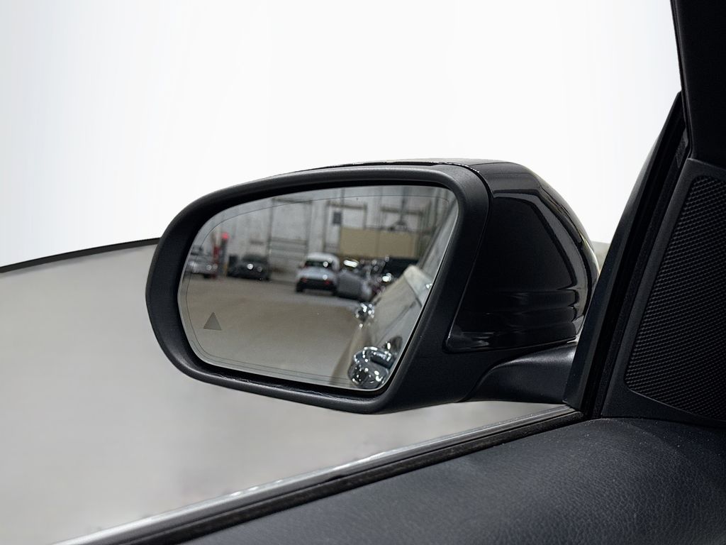 2021 Mercedes-Benz GLC 300 Image 36 of 39