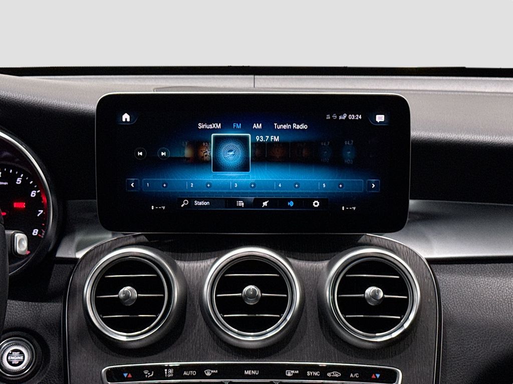 2021 Mercedes-Benz GLC 300 Image 31 of 39