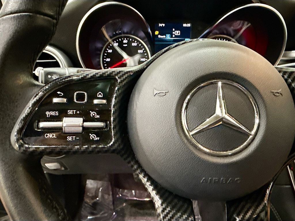 2021 Mercedes-Benz GLC 300 Image 20 of 39