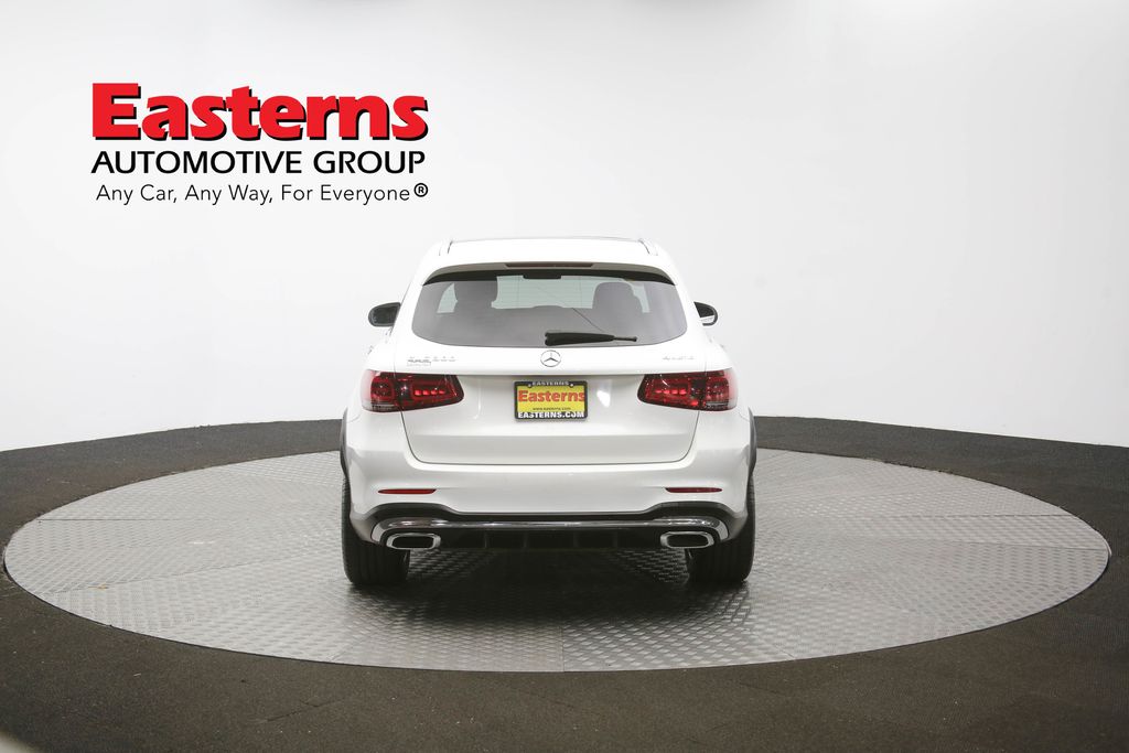 Vehicle image 27 of 63