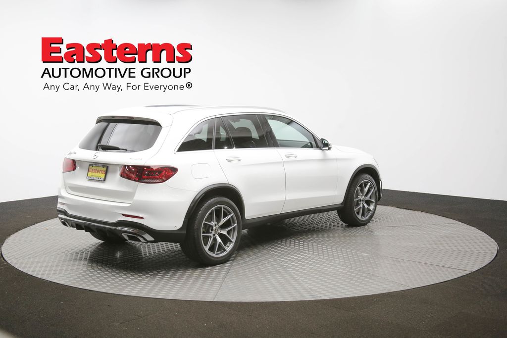 Vehicle image 21 of 63