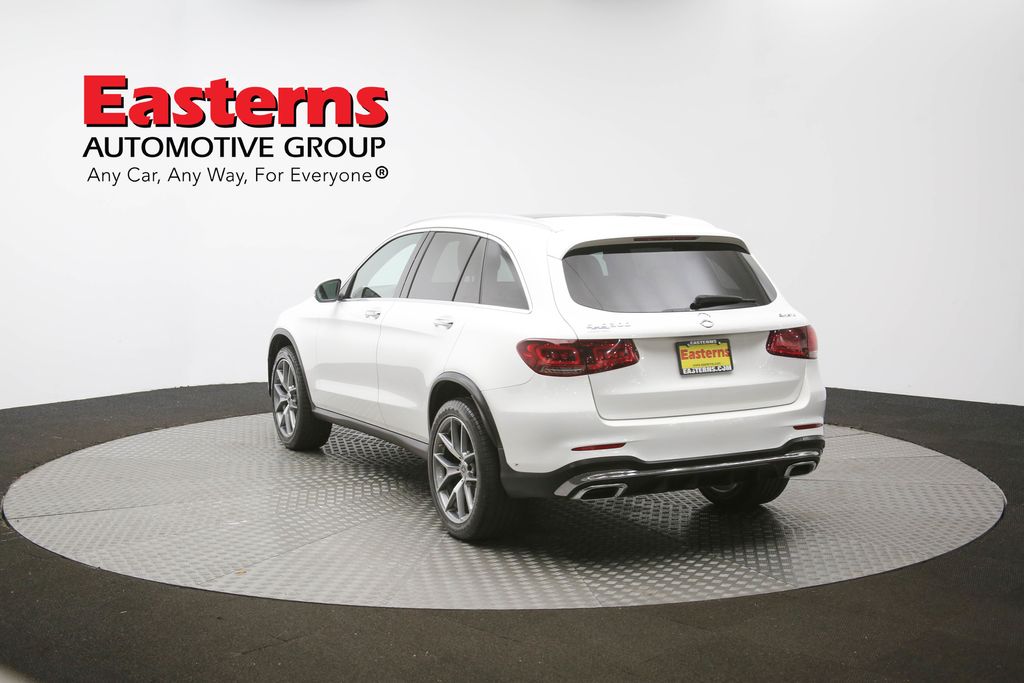 Vehicle image 32 of 63