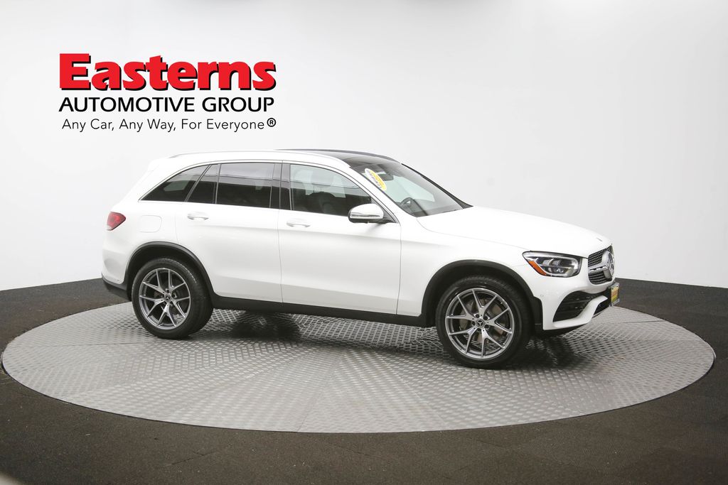 Vehicle image 10 of 63