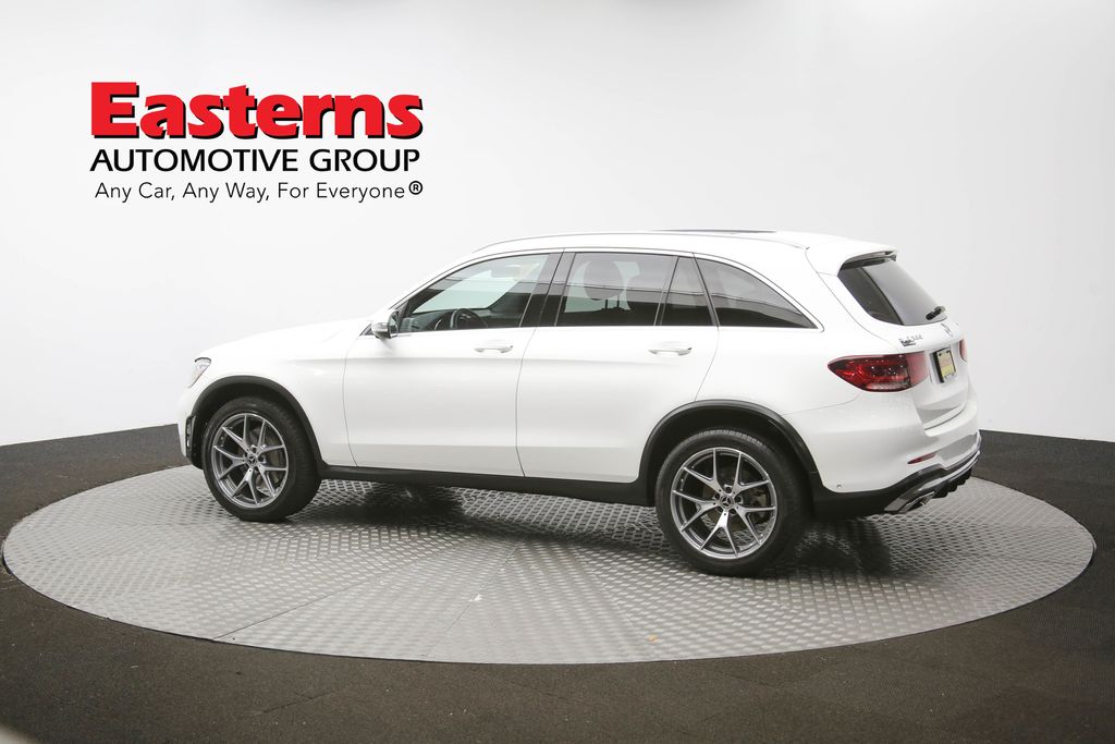 Vehicle image 31 of 63