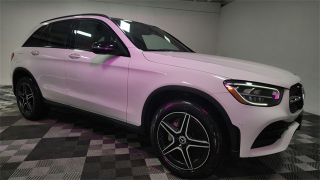 Vehicle image 10 of 27