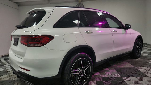 Vehicle image 2 of 27