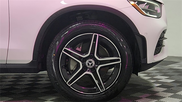 Vehicle image 25 of 27