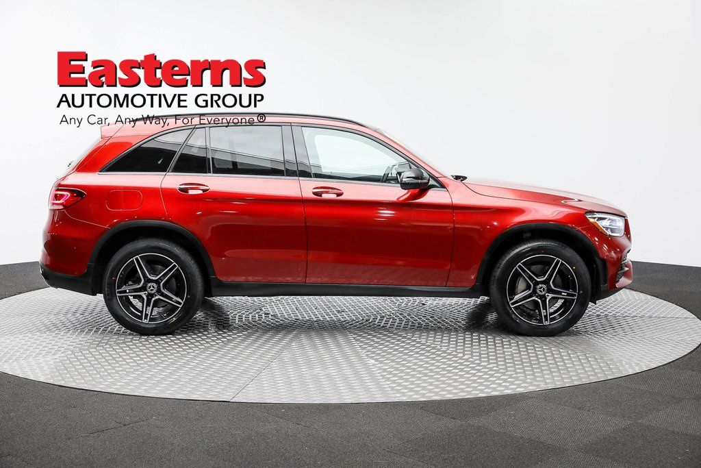 Vehicle image 17 of 63