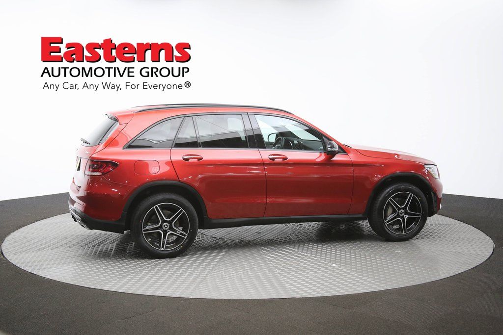 Vehicle image 21 of 63