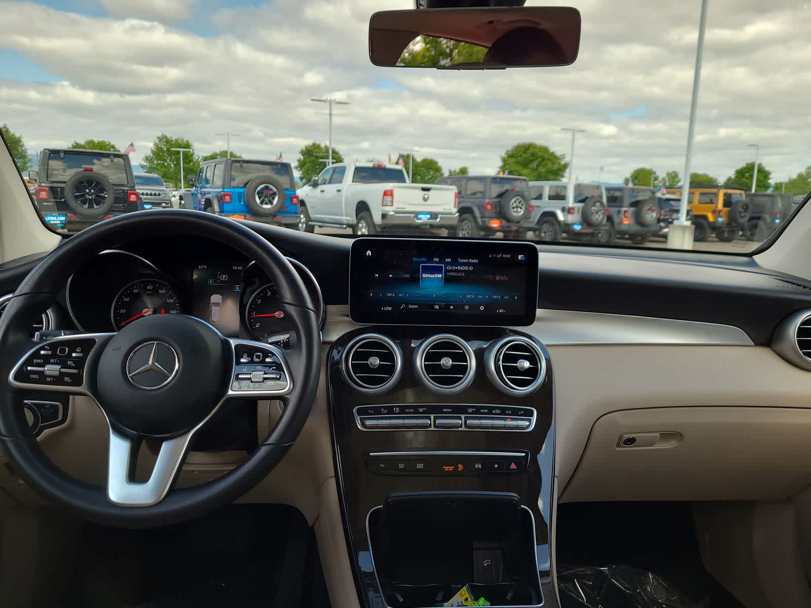 Vehicle image 18 of 29