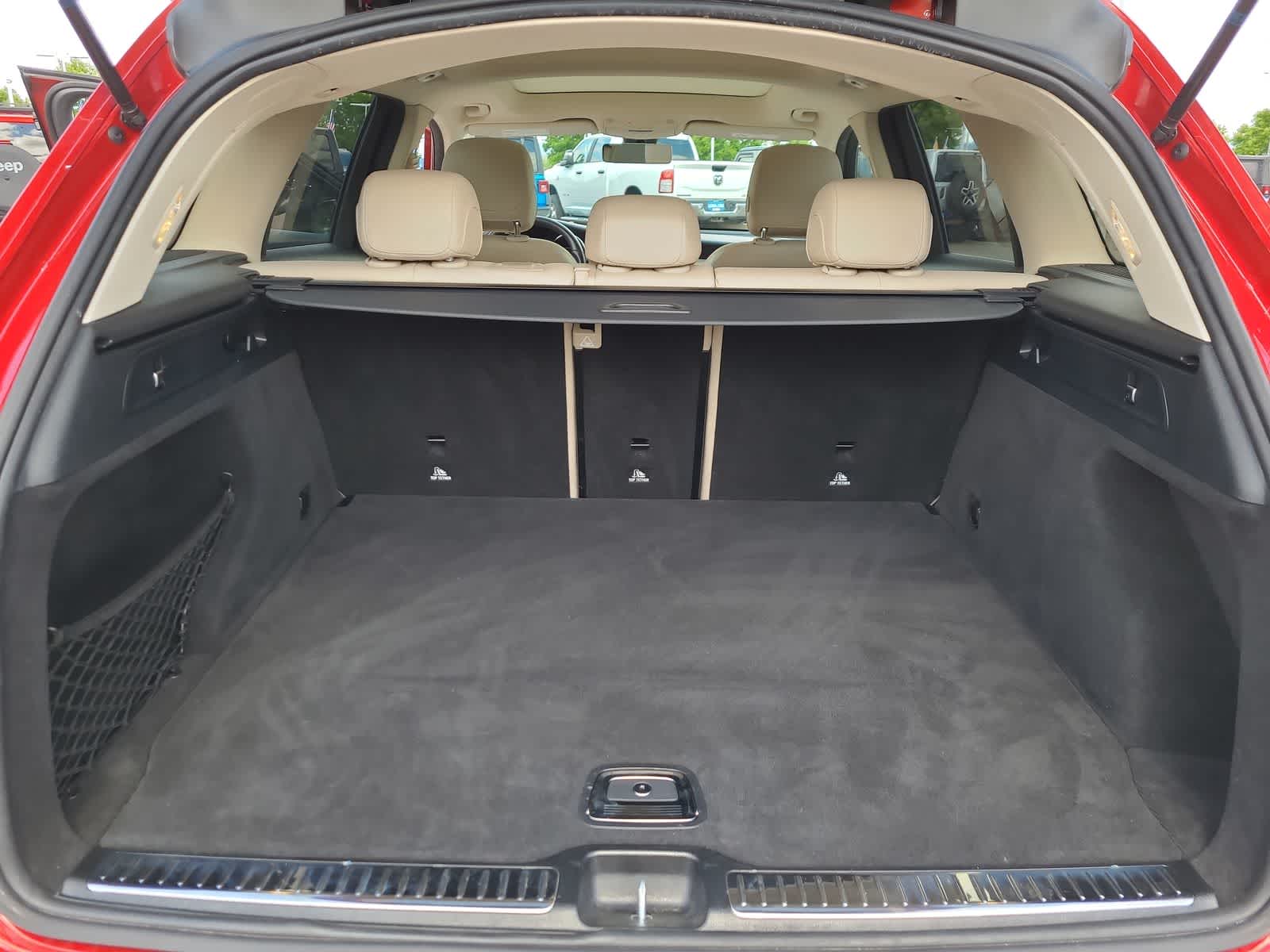 Vehicle image 27 of 29