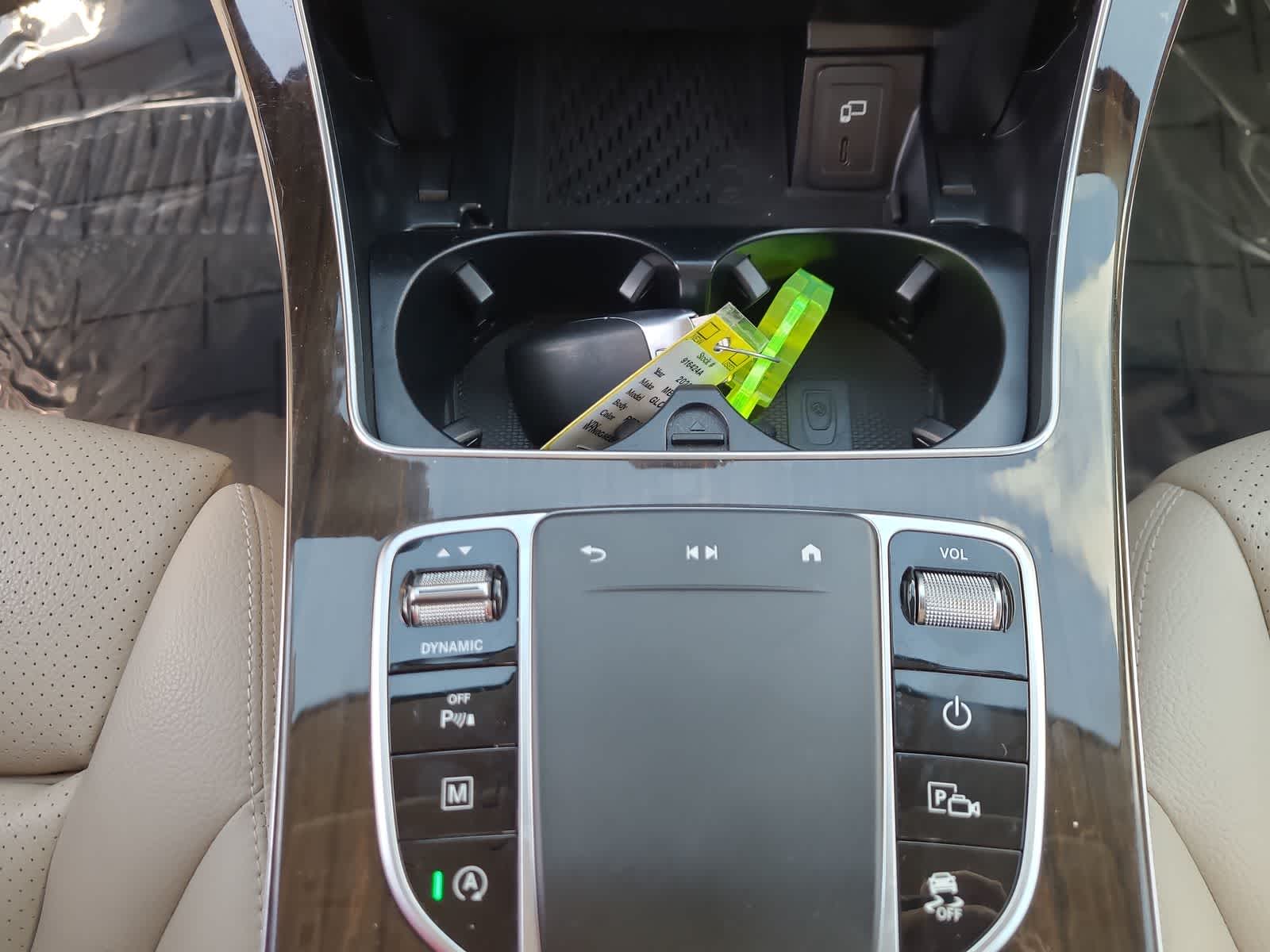 Vehicle image 25 of 29