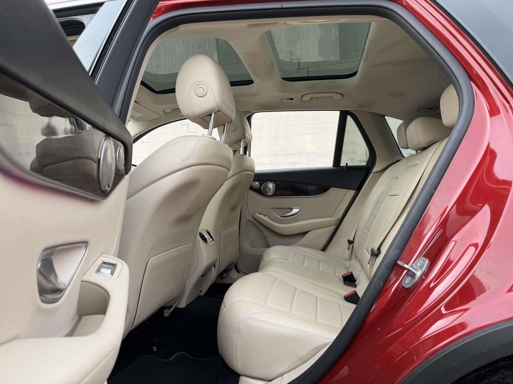 2021 Mercedes-Benz GLC 300 Image 37 of 37