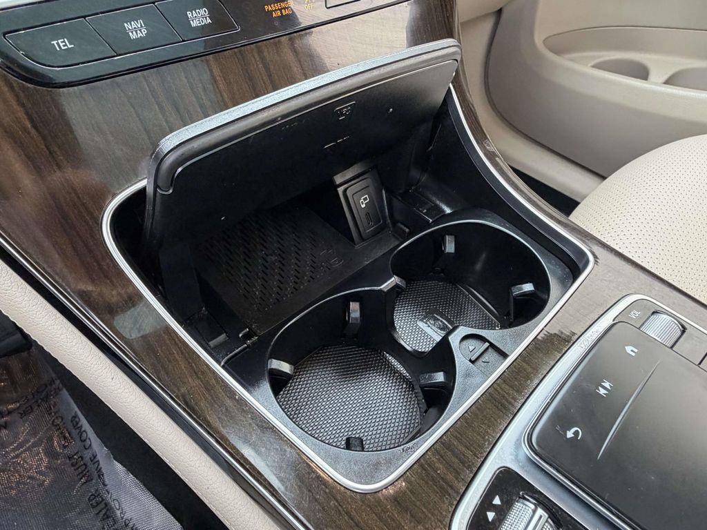 2021 Mercedes-Benz GLC 300 Image 26 of 37