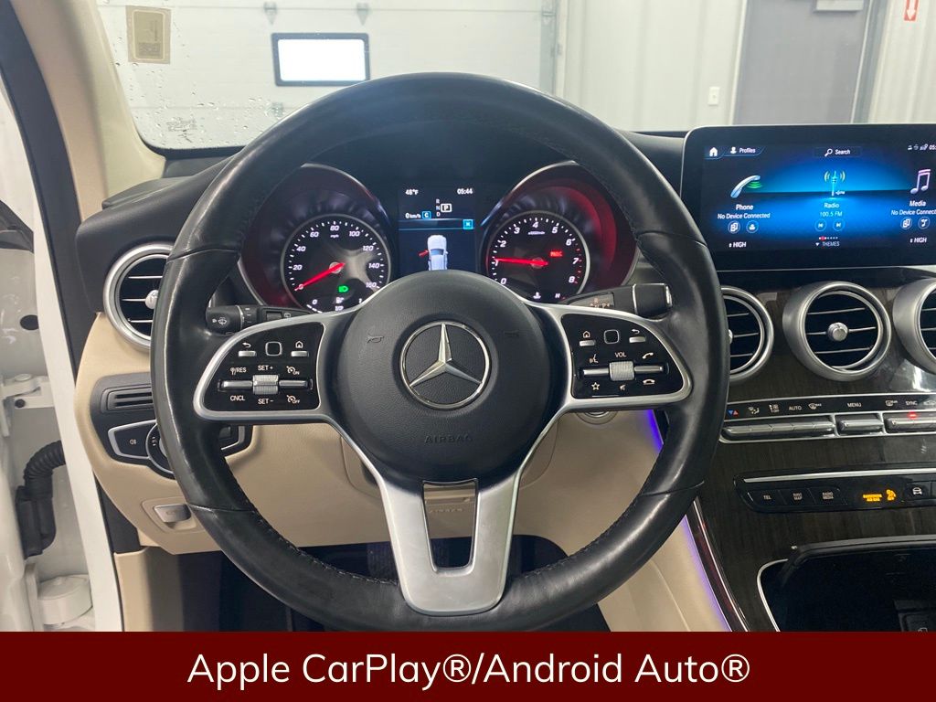 Vehicle image 10 of 21