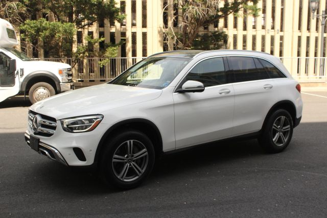 2021 Mercedes-Benz GLC 300 Image 1 of 36