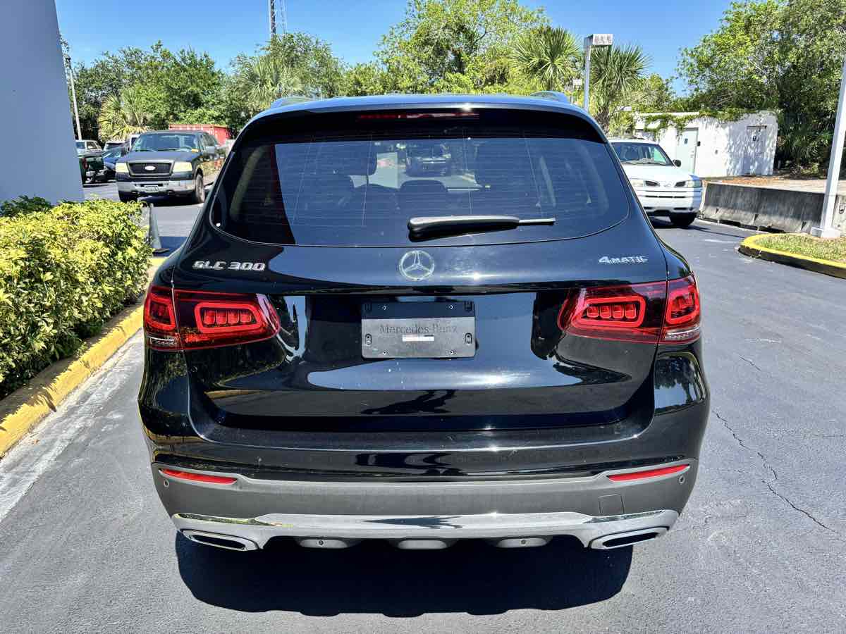 Vehicle image 6 of 26