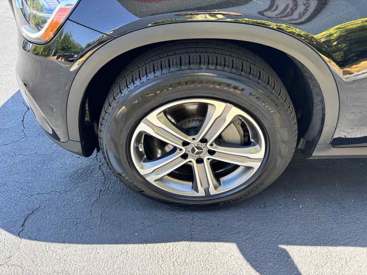 Vehicle image 8 of 26
