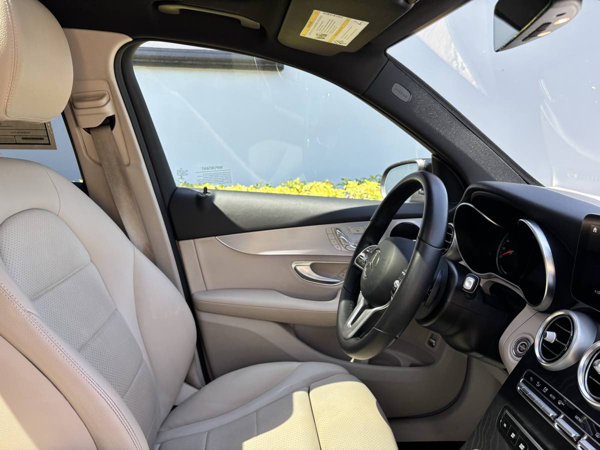 Vehicle image 10 of 26