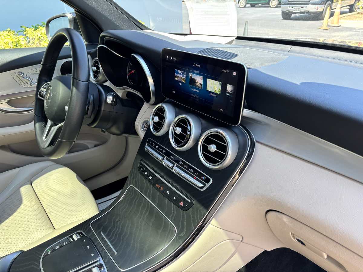 Vehicle image 9 of 26