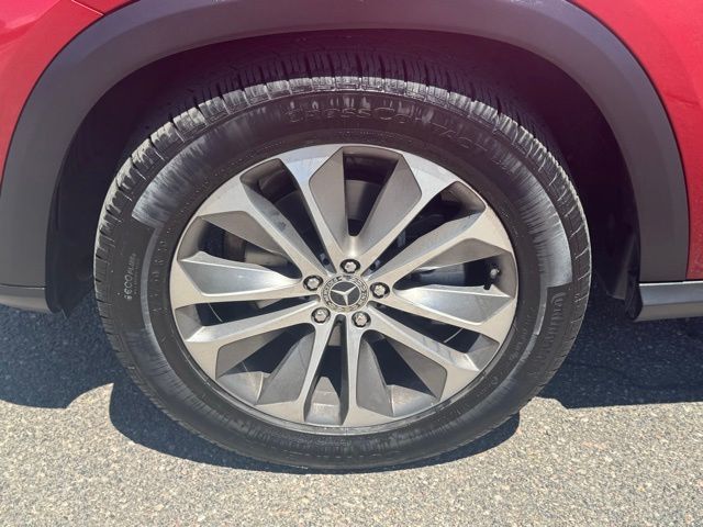 Vehicle image 9 of 34
