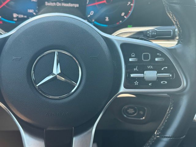 Vehicle image 19 of 34