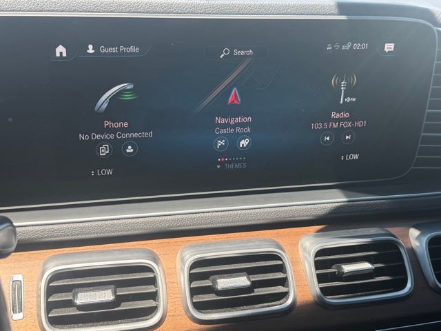 Vehicle image 23 of 34