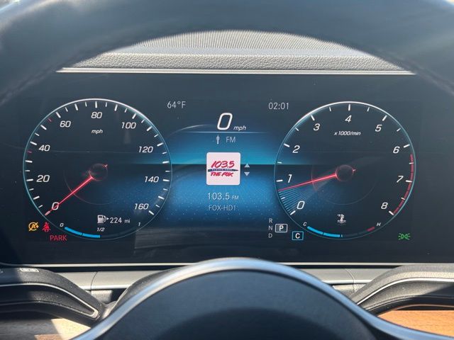 Vehicle image 20 of 34