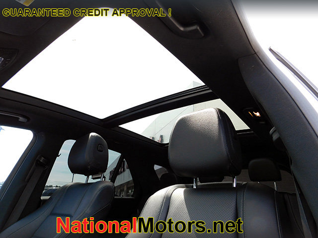 Vehicle image 13 of 22