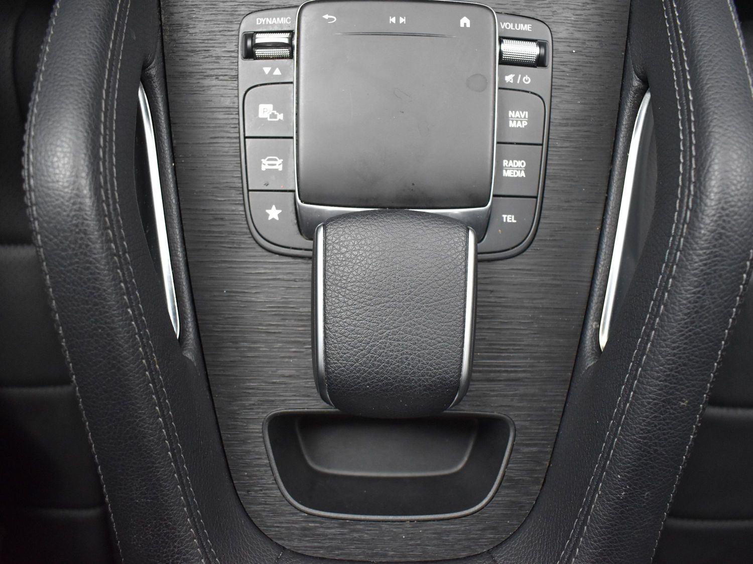 Vehicle image 24 of 28