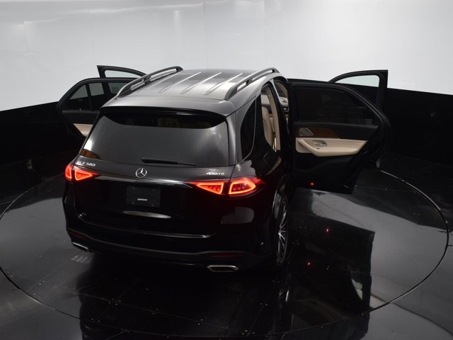Vehicle image 20 of 41