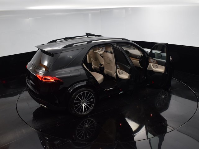 Vehicle image 25 of 41
