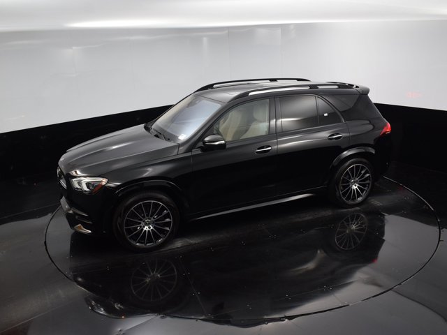 Vehicle image 2 of 41