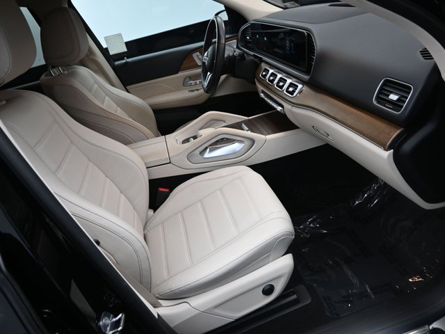 Vehicle image 40 of 41