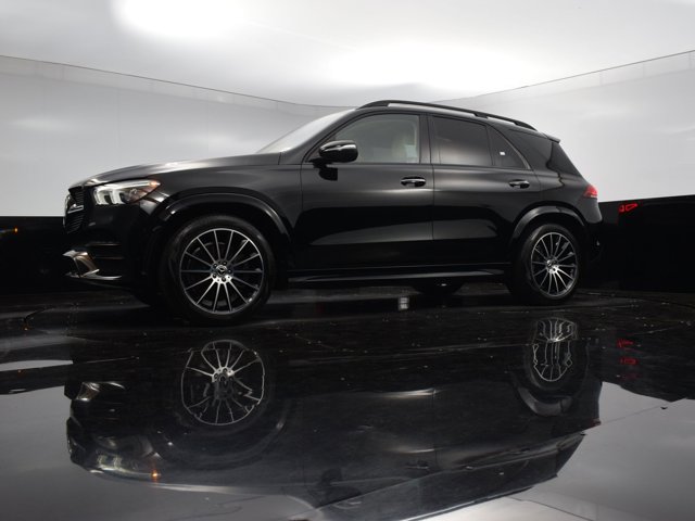 Vehicle image 4 of 41