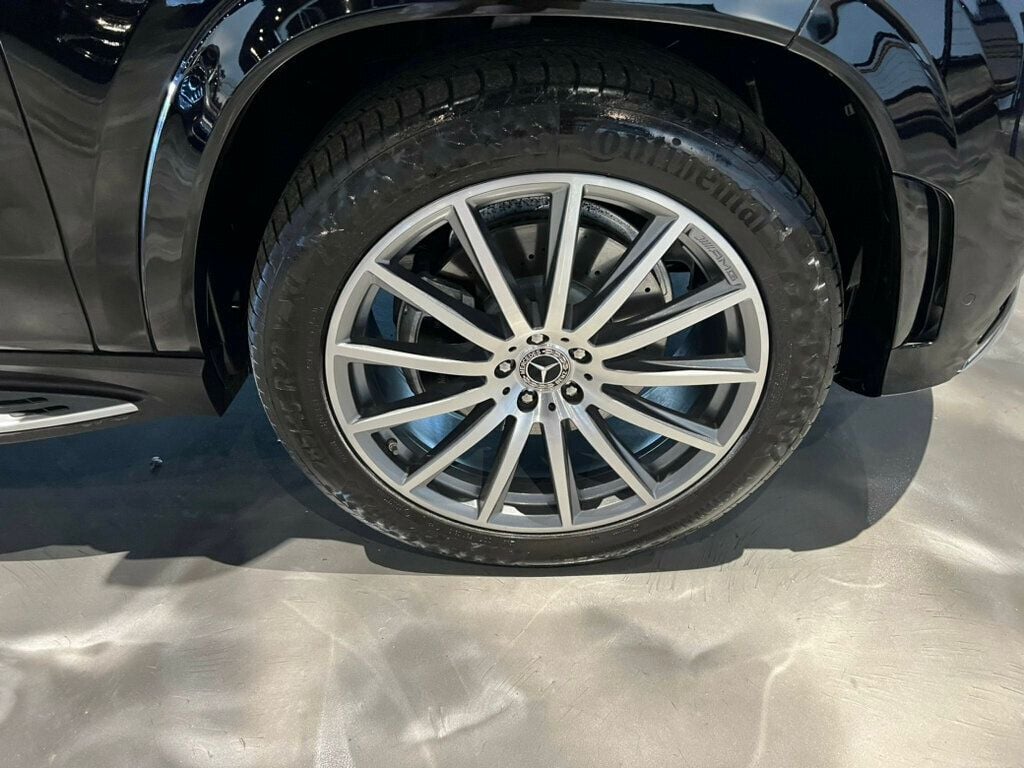 Vehicle image 13 of 36